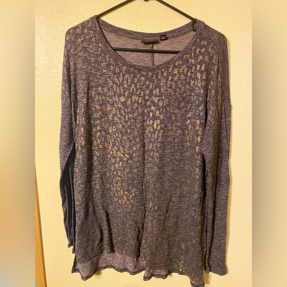 a.n.a XL women’s long sleeve shirt grey and gold leopard print